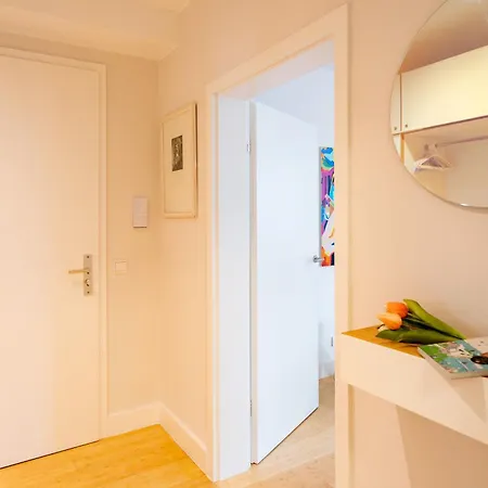 Haus Auf Dem Huegel Moderne 10 شقة