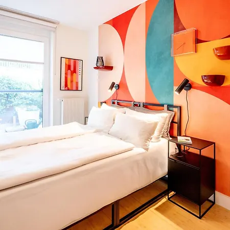 Haus Auf Dem Huegel Moderne 10